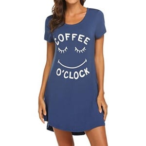 Pyjama Nachtkleid mit kurzen Ärmeln blau mit Aufschrift coffee o'clock