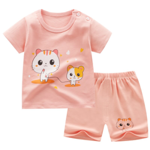 Sommerpyjama mit T-Shirt und Shorts in Rosa mit Katzenmotiv für modische Mädchen