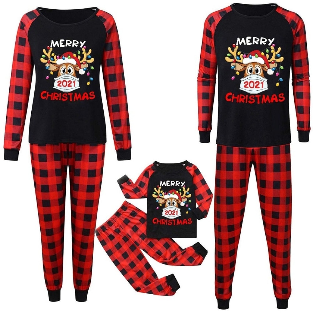 Weihnachtliches Pyjama-Set für die ganze Familie mit modischer rot-schwarzer Karo-Hose