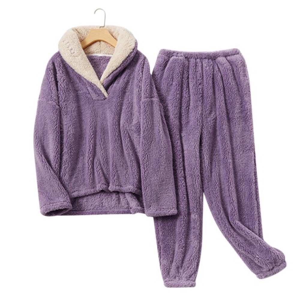 Winter-Pyjama-Set aus Fleece für Frauen in Lila mit modischem Gürtel