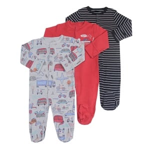 Dreiteiliger Overall-Pyjama mit Fahrzeug- und Streifenmuster für Babys mit weißem Hintergrund