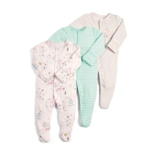 Dreiteiliger Baby-Overall-Pyjama mit Blumenmuster und Streifen auf weißem Hintergrund