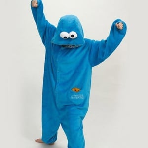 Muppet Show Pyjama-Overall in Blau mit weißem Hintergrund