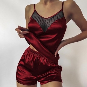 Sexy Pyjama aus Seidensatin und Spitze für modische bordeauxrote Frauen